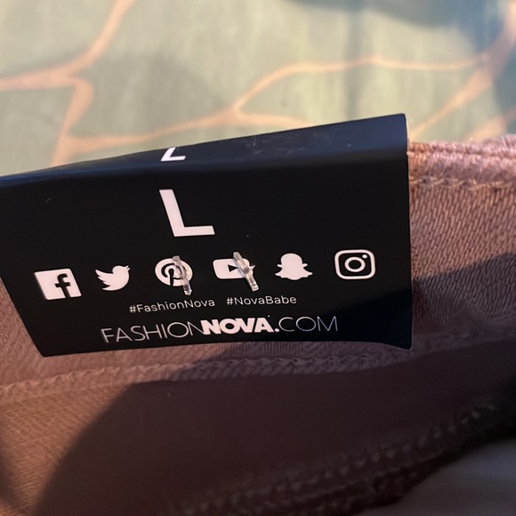 Light brown jean skirt size large - Picture 3 of 3